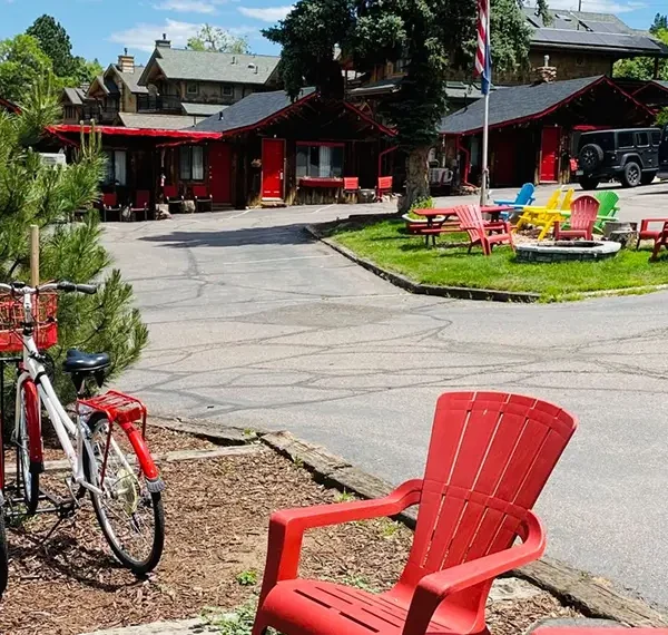 outside of foot of the mountian motel